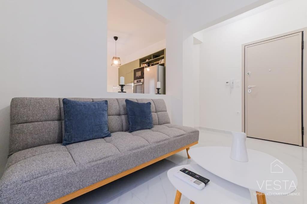Theofilos Urban Apartment, Close To City Center Tesalonika Bagian luar foto