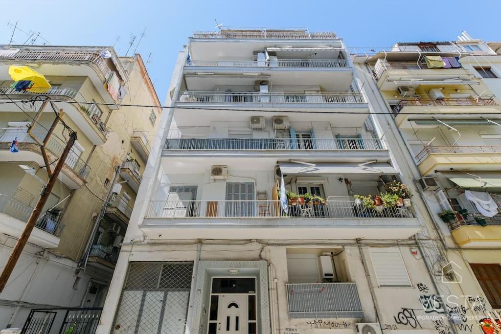 Theofilos Urban Apartment, Close To City Center Tesalonika Bagian luar foto